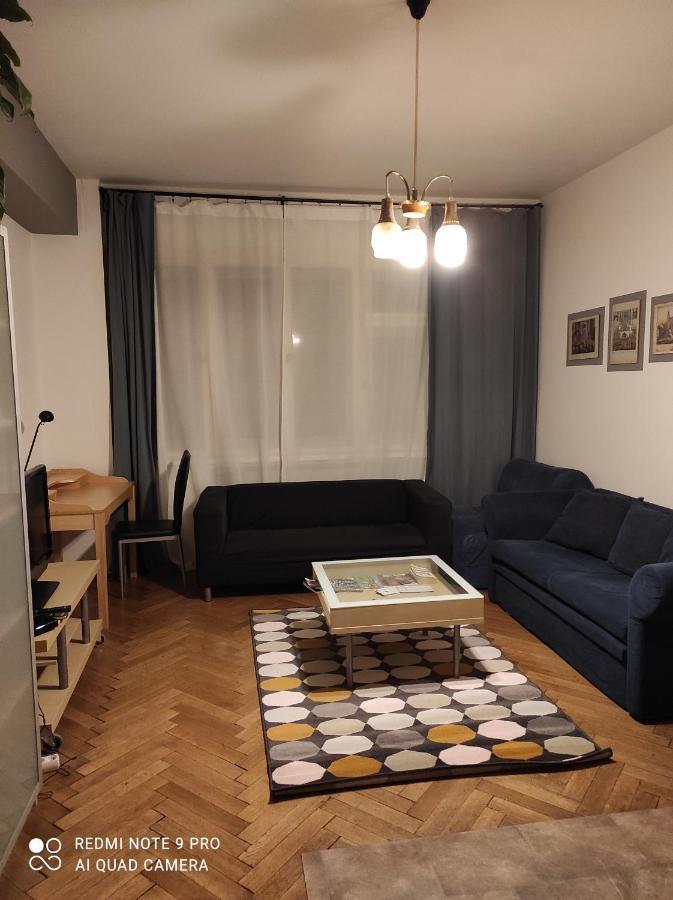 Coronation Apartment Bratislava Extérieur photo